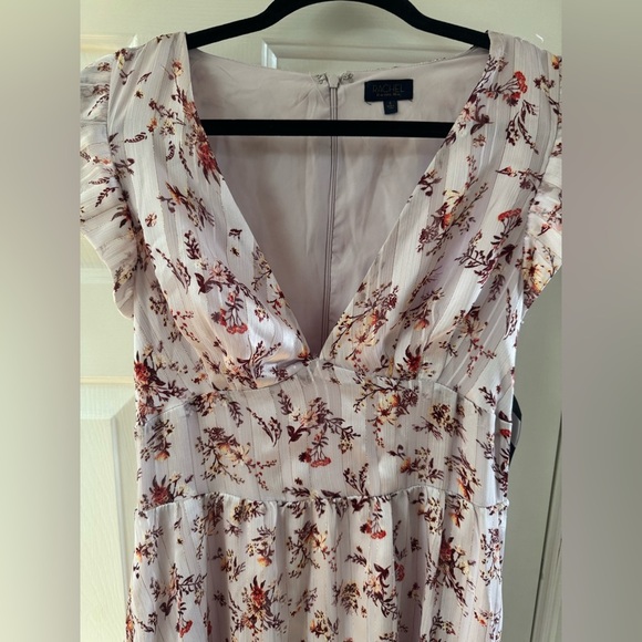 Tiered dress v neck 4 NWT - Picture 4 of 9